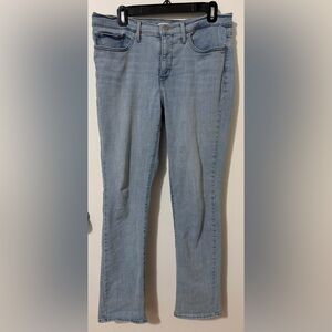 Levi’s 314 Shaping Straight Leg Jeans Women Size 31 Light Wash Mid Rise Stretch